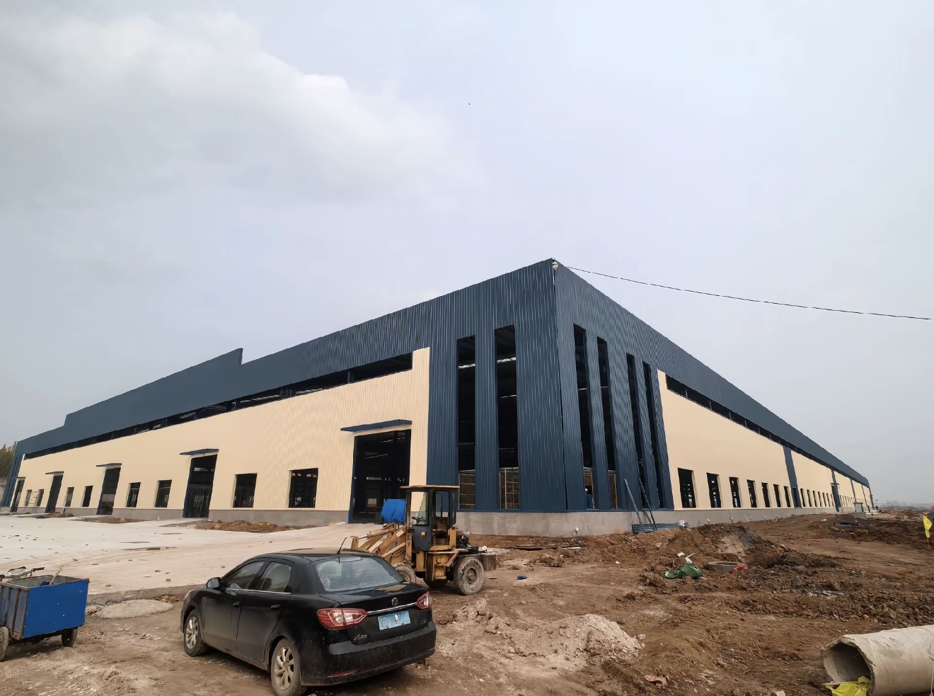 Logistics warehouse exterior corner view